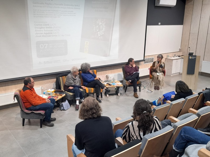 imagen del lanzamiento del libro